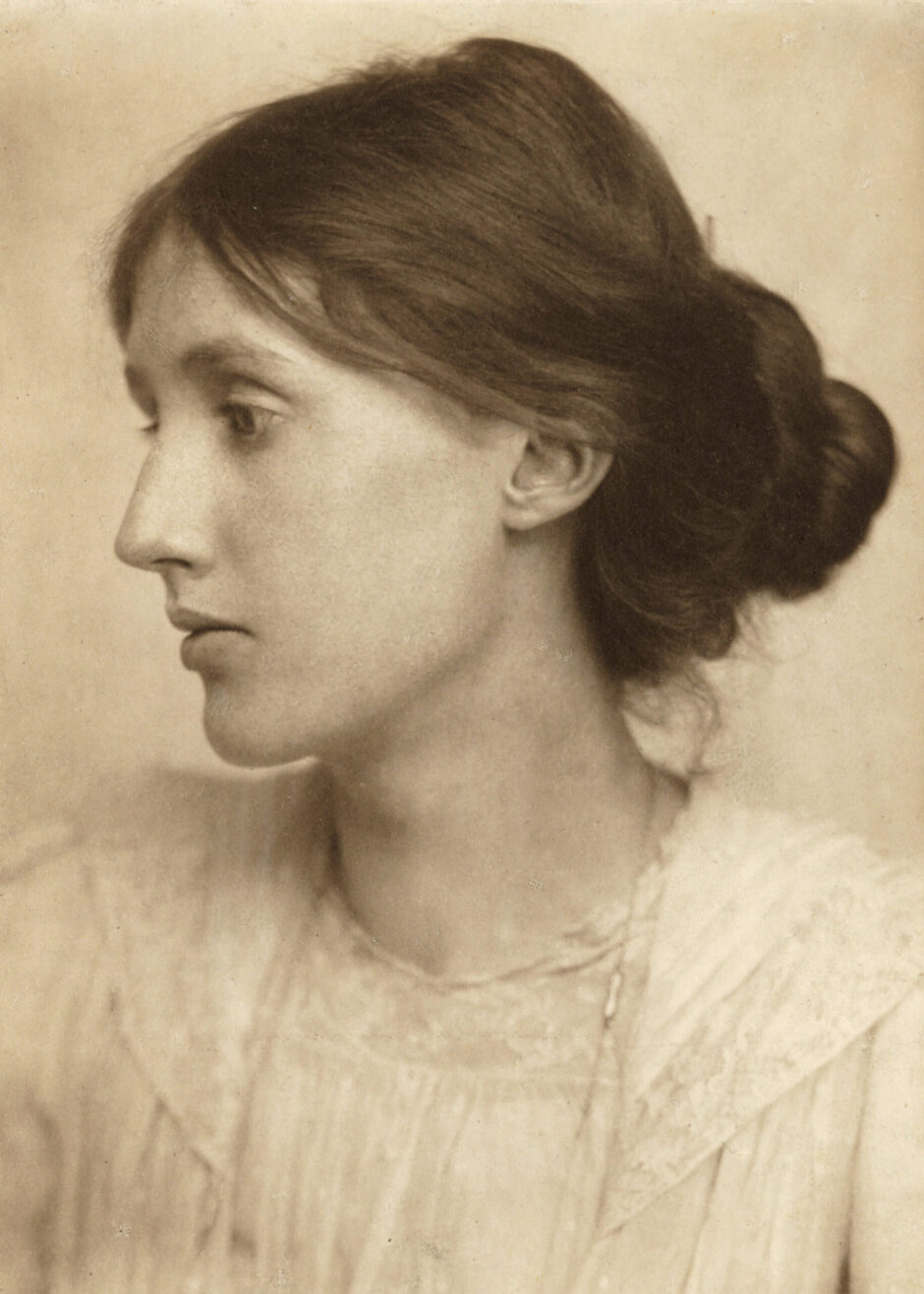 ヴァージニア・ウルフの1902年の本人肖像