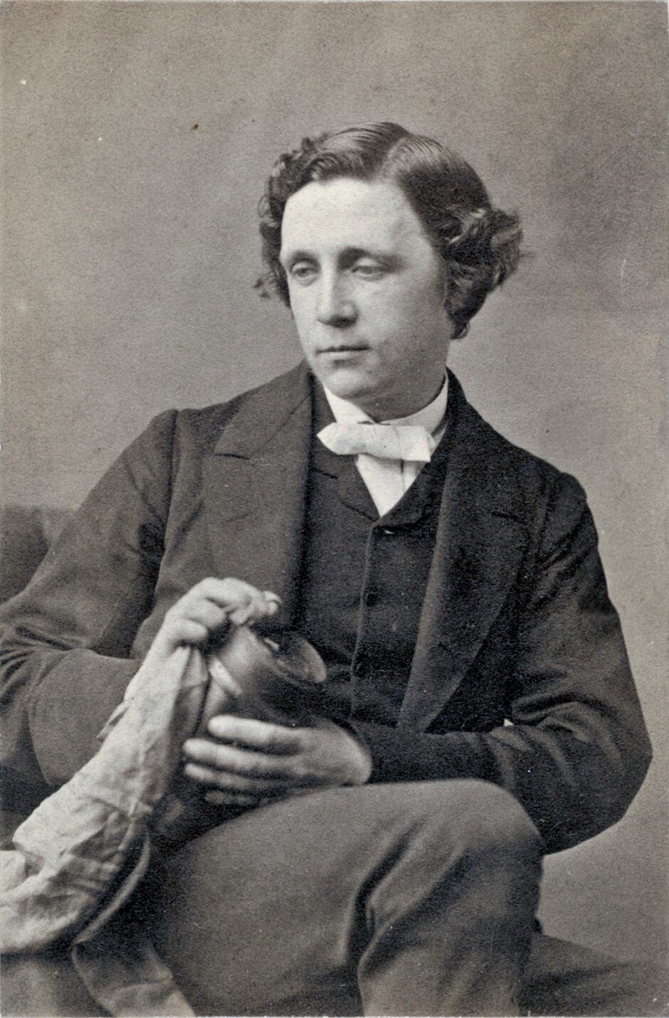 ルイス・キャロルの本人肖像写真（1863年）