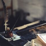 私小説とは？意味・特徴・自然主義との違いと代表作を解説