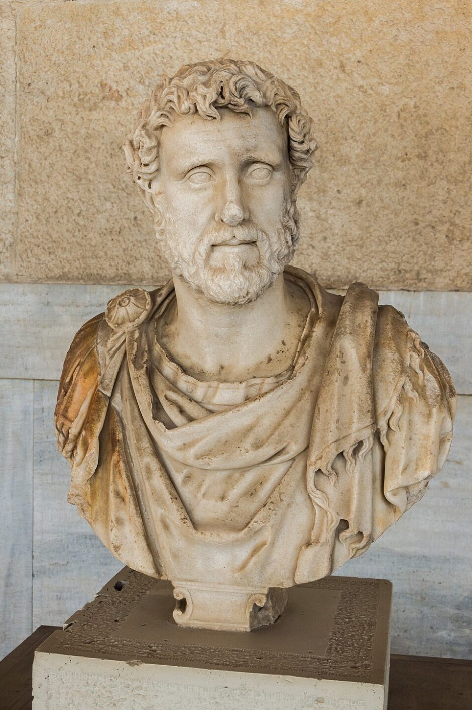 アテネ古代アゴラ博物館にあるアントニヌス・ピウスの古代ローマ胸像